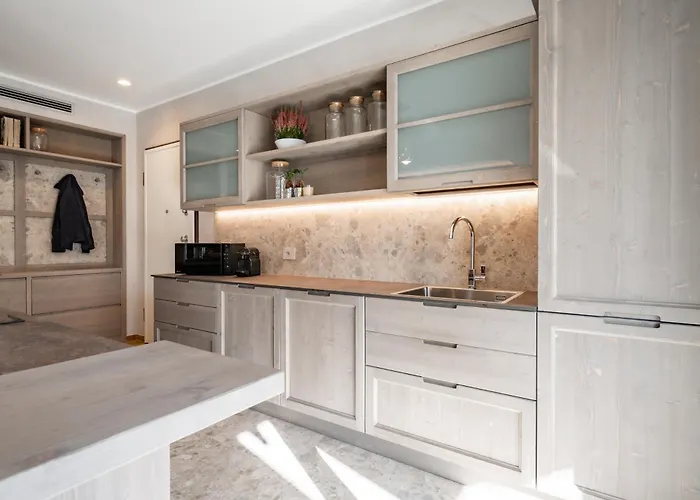 Sunrise - Luxury With Pool & Large Private Garden, Few Steps From The Beach, Ideal For Families And People With Mobility Issues Dervio