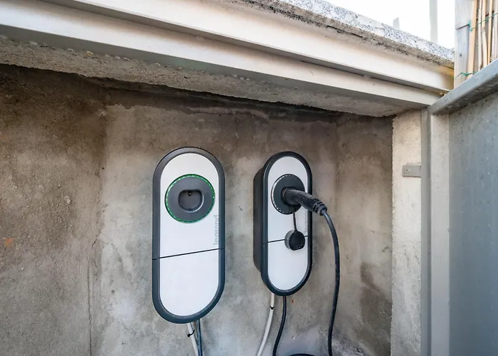 Sunrise - Luxury With Pool & Large Private Garden, Few Steps From The Beach, Ideal For Families And People With Mobility Issues * Dervio